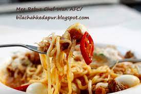 Boleh dikatakan penyediaan mee kari ni agak remeh sebab bahannya memang banyak, termasuk bahan untuk hiasan atau taburan dia atas hidangan, tapi itulah yang menariknya tentang mee kari. Resepi Mee Kari 10 Orang Makan Raenesss