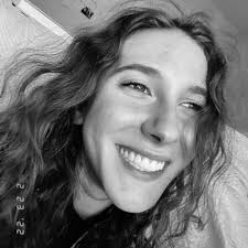 Lourdes Siman's Instagram, Twitter & Facebook