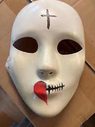 One of the therapies for #PTSD is #arttherapy. During a visit 6 yrs ago  with GratitudeAmerica, Inc, they asked everyone to paint a mask to help  visualize how we felt. Most warriors