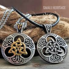 Bijoux à nœud celtique