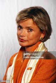 41 Eine Klasse Für Sich Stock Photos, High-Res Pictures, and Images