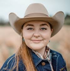 Abby Payne's Instagram, Twitter & Facebook