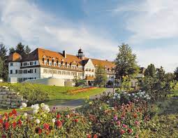 Zur badausstattung gehören duschen und kostenlose toilettenartikel. Schonblick Christliche Hotels Und Tagungsstatten