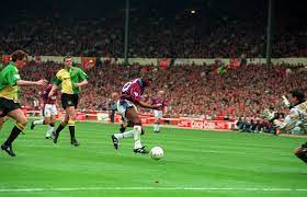 Dalian atkinson 25', dean saunders 75', 90' (penalty) and manchester united: Aston Villa Road To Wembley 1994 League Cup 1993 1994 Finale Vs Manchester United Twb22reloaded