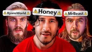 Sonia Powers's Instagram, Twitter & Facebook