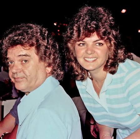 Conway Twitty and daughter Joni Lee sing Don't Cry Joni
