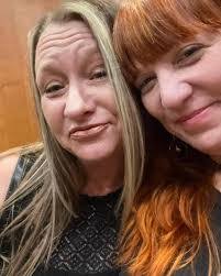 Amber Souder's Instagram, Twitter & Facebook