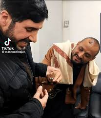 تربية المسيره هي هات منا الذله 💪 الحمدلله انه ماطلع شي قبيلي يمني طلع من  بيت مايسمى شرف الدين