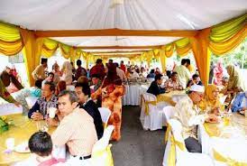 Majlis kenduri perkahwinan di kampung kambing golek. Di Perlis Kalau Kenduri Kahwin Kena Ada Syarikat Baru Jimat Mycerita Here
