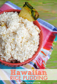 Hawaiian Rice Pudding Is Loaded With Rice Pineapple And Coconut Stirred Into Sweet Fluffy Whipped Topping It S A Pe Hawaiian Rice Rice Pudding Rice Desserts