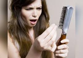 Si cette perte de cheveux dure moins de 6 mois on parle d 'une perte de cheveux aiguë. Chute De Cheveux Reponses Et Solutions Version Femina