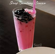 Resep cincau hijau agar kenyal alami sederhana buatan sendiri ala rumahan spesial asli enak. Resepi Kek Sirap Bandung Laici