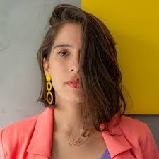 Anna Flora's Instagram, Twitter & Facebook