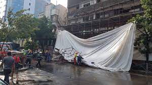 O nisa destul de redusa totusi dar prezenta pe piata din bucuresti. O SchelÄ A CÄzut In Mijlocul Unei StrÄzi Din BucureÈti Momentul PrÄbuÈirii