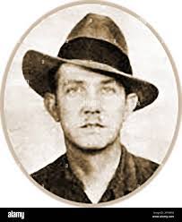 Emile Levy's Instagram, Twitter & Facebook