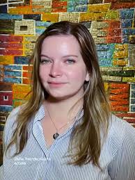 Quando Ettore Sottsass, con l’avventura di Memphis, riporta il mosaico nel  design radicale degli anni ’80, dimostra che questo linguaggio antico può  ancora ridisegnare lo spazio quotidiano., Già nel ...