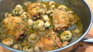 En esta sección encontrará un gran variedad de recetas de cocina cuya preparación es a base de pollo , a disfrutar de esta colección de platos sabrosos. Pollo A La Cerveza Facil Receta Sin Horno Youtube