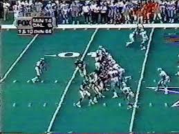 Leroy hoard 12 yard rush (randy moss pass from. Ea Foros Foren Gif Find On Gifer