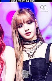 Pin By Zerondale On Blackpink Lisa Lisa Hair Blackpink Blackpink Photos