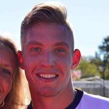 Kelly Devault's Instagram, Twitter & Facebook