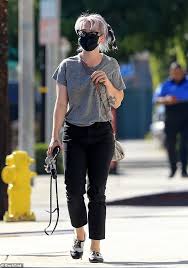 There are many sources that talk about kelly osbourne's net worth, her salary, and income, but online estimates of her worth vary. Kelly Osbourne Shows 85 Lbs Weight Loss After Revealing She Had Gastric Sleeve Surgery Fr24 News English