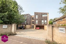 2 Bed Flat, Single Let, Cambridge, CB1 9HY, £330,000