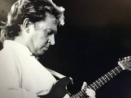Andy Summers discusses multimedia solo tour, and a few Police memories