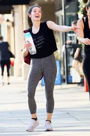 She teaches in sherman oaks at urban lily yoga and burbank at yoga blend. Ashley Greene Shows Off Her Fit Figure In Black Top And Grey Leggings As She Leaves A Hot Yoga In Sherman Oaks California 110120 5
