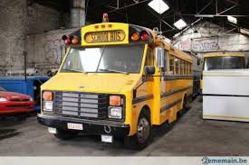 Vous vendez des machines et des véhicules ? Schoolbus Chevrolet 26 Places Camionnettes Utilitaires 2ememain