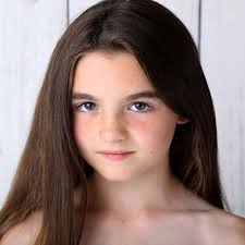 Lilly Crawford (@LillyAnnC7)