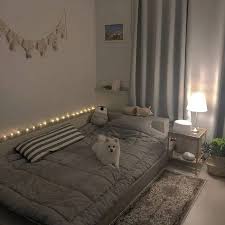 Küçük bir yatak odasını nasıl döşeyebilirim? 147 Minimalist Storage Ideas For Your Small Bedroom 21 My Easy Cookings Me Room Design Bedroom Room Inspiration Bedroom Minimalist Bedroom Small