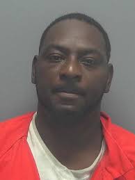 Drug sales lands Fort Myers man back in jail