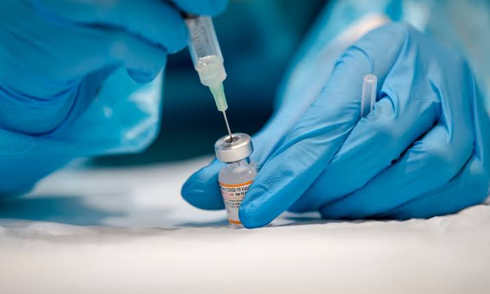 Vacinas contra covid-19 serão atualizadas contra novas variantes