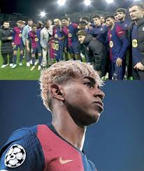 The FC Barcelona squad celebrated Lamine Yamal's 100th game at the club  after the game. THE BEST IN THE WORLD 🔥🔥