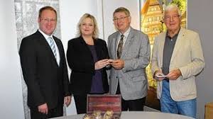 Die bank organisiert einzahlungen oder überweisungen. Ein Schatz Fur Den Heimatbund Ladenburg Nachrichten Und Informationen