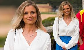 Check local listings for variations. Rushreads On Twitter Actress Bridie Carter Is Spotted On The Set Of Home And Away For The First Time Just Two Days After Announcing She Was Joining The Cast Of Home And