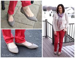 Women over the age of 50 need to focus on specific nutrients in a multivitamin because the body women going through premenopause or menopause may find that flaxseed and flaxseed oil give i am 51 years old. 40 50 Year Old Women S Shoes To Wear With Skinny Jeans Google Search Fashion Fashion Week Fashion Over 50