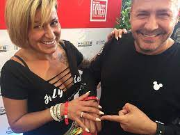 Der schauspieler willi herren ist tot. Willi Herren Ohne Ehering Was Ist Mit Seinem Finger Passiert Express De