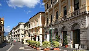 Per la sua edificazione si indica la data del 114 d.c. Benevento Kampanien Italien De