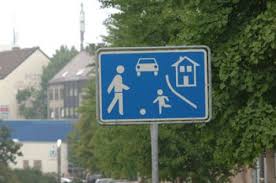 Infos zu verkehrsregeln in deutschland: Verkehrserziehung Verkehrsregeln In Der Spielstrasse