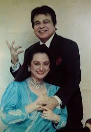 Dilip kumar wife/spouse saira banu was a big fan of her husband dilip kumar from her young age. Throwback Thursday These Photos Of Dilip Kumar Saira Banu Are A Proof Of Their Timeless Love Indiatoday
