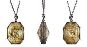 An amazing replica of salazar slytherin's famous locket, one of the seven horcruxes in harry potter! Pin On Rings And Things
