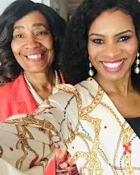 It's time for the SuperBowl!!! Who are you rooting for????😀