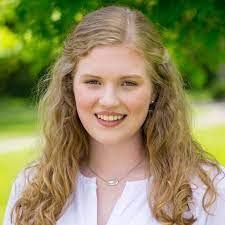 Aly Velasquez's Instagram, Twitter & Facebook