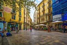 Hostel in the upper of the center. 13 Things That Tourists Should Never Do In Barcelona