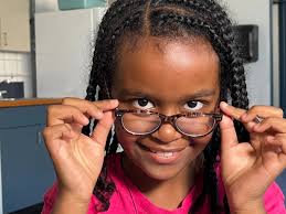 Mobile clinic has vision of bringing eye care to high-needs schools across  Manitoba