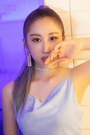 3 en agosto de 2004, jihyo fue elegida para formar parte del elenco de actores infantiles de naver, donde obtuvo el segundo lugar, los empleados de jyp entertainment la notaron y le ofrecieron realizar un casting. Jihyo Precious Kpop Wiki Fandom