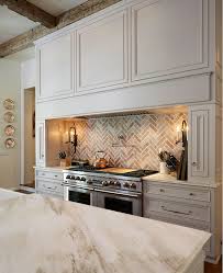 Traditional Off White Kitchen With Brick Backsplash Home Bunch An Interior Design Off White Kitchen Cabinets Brick Backsplash Kitchen Off White Kitchens