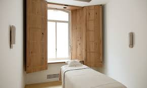 La Maison Evidens De Beaute By Emmanuelle Simon The Socialite Family Home Design Town And Country