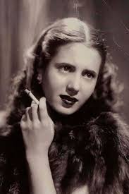 Eva Perón en 33 imágenes: de la niñez al mito en el día de su nacimiento